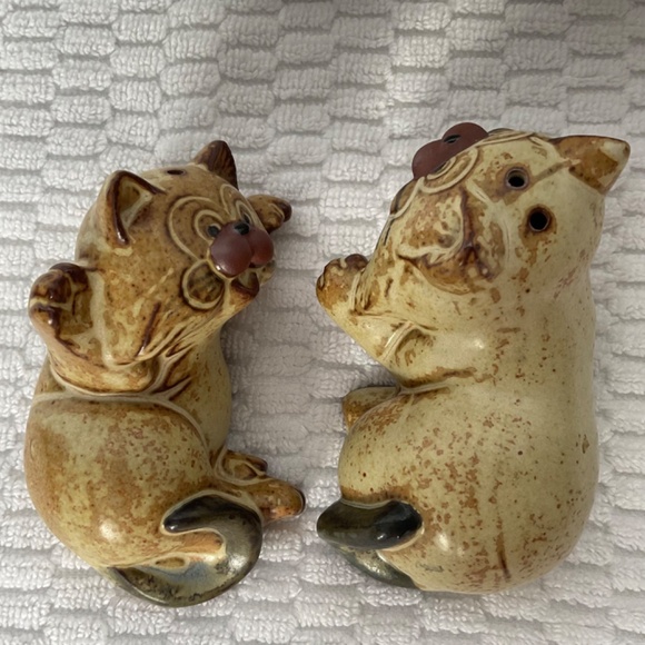 Vintage Redware Pottery - Playful Kittens - Salt and Pepper Shakers - Picture 5 of 16